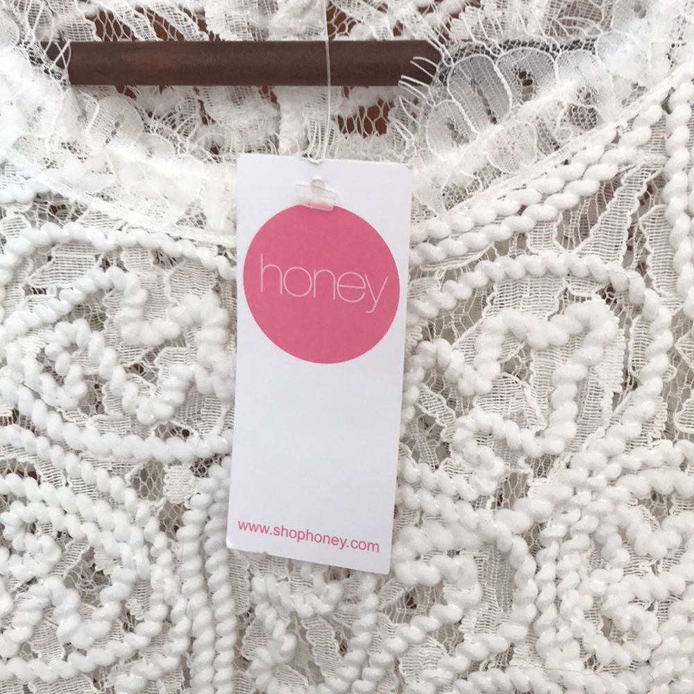 Cropped Lace Top - Picture 2 of 5